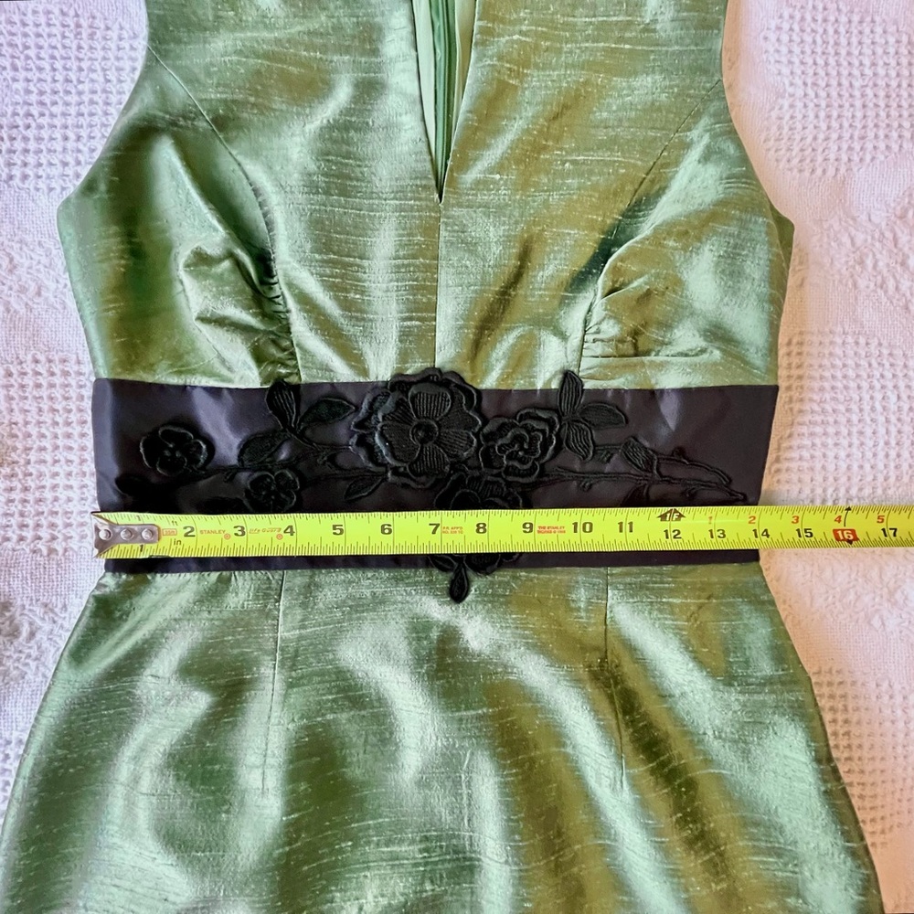 Classy & Cute Green Cocktail Dress with Black Waistband - Picture 6 of 7